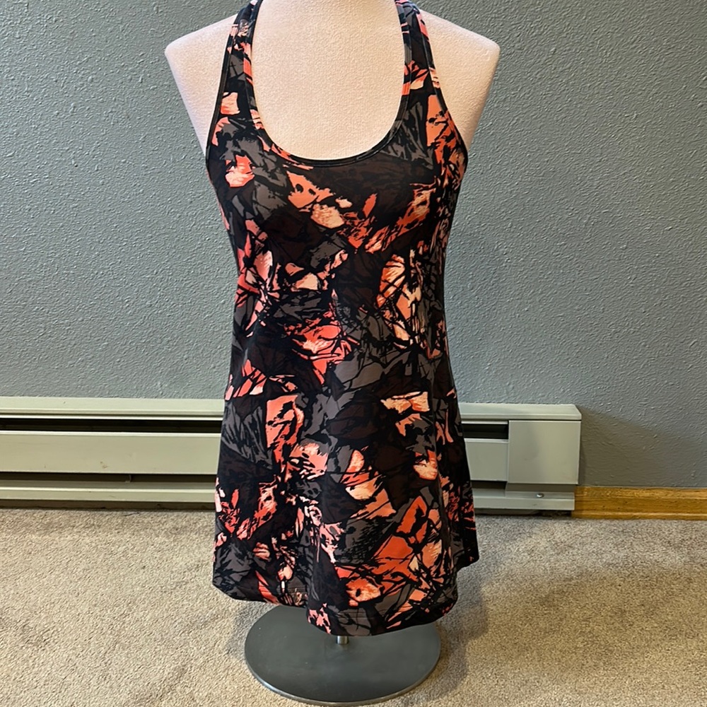 Lululemon Razorback Tank Top Size 8